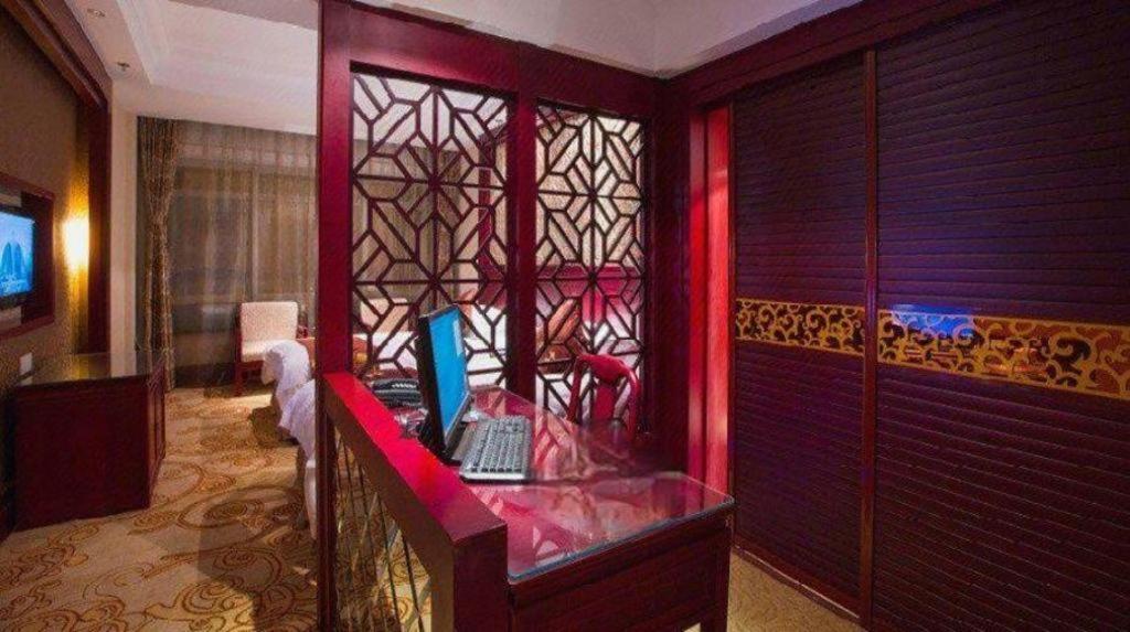Feicheng Blossom Hotel Exterior photo