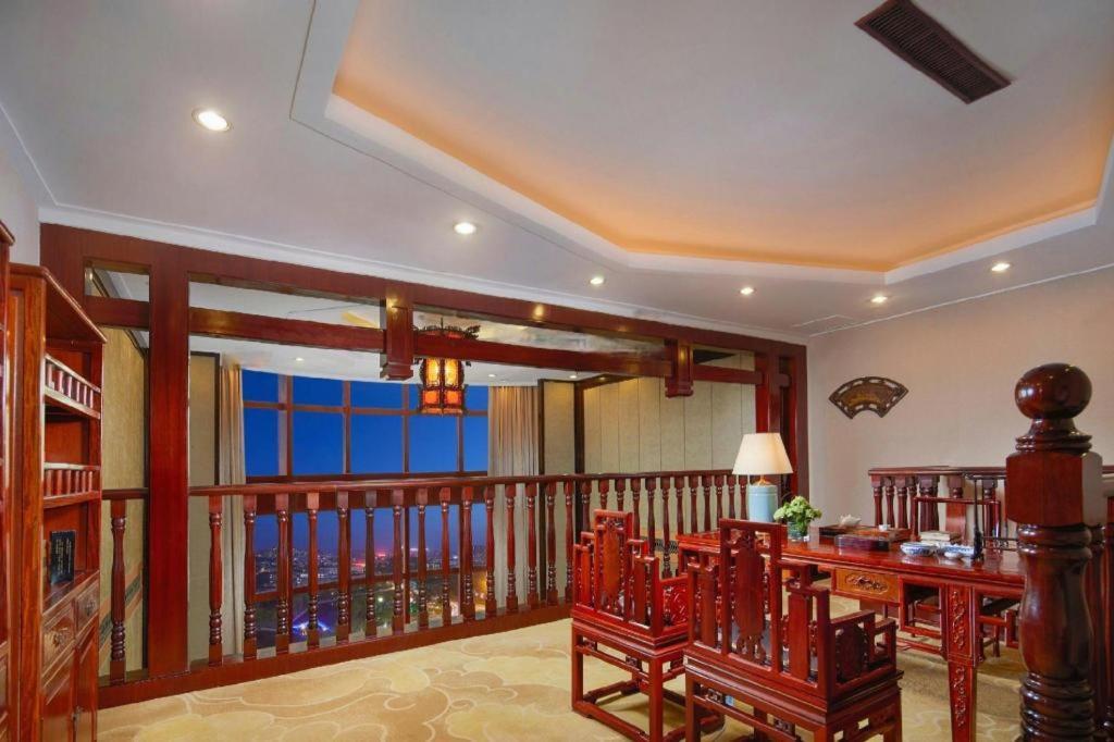 Feicheng Blossom Hotel Exterior photo